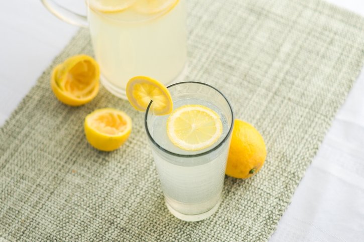 Limonlu su içmenin faydaları neler?