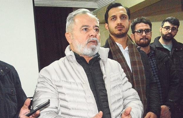 Bornova’dan sol bek atağı