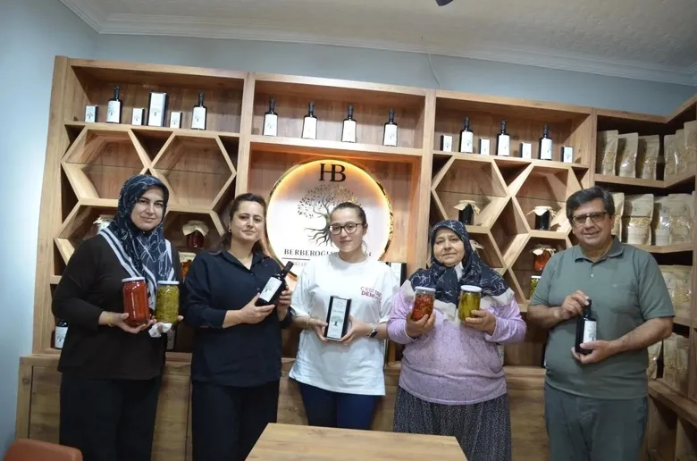 manisada-koydeki-hayatini-girisime-donusturdu-yerel-uretim-gucleniyor-1779398426845.jpeg