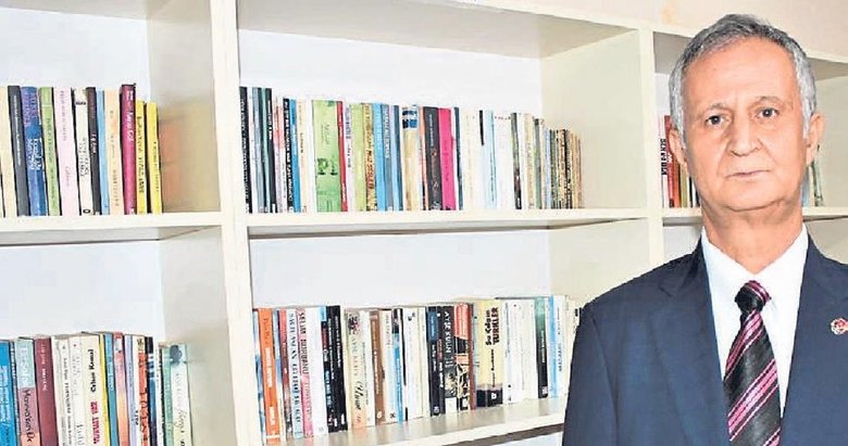 İzmirli gazeteci Irmak oğlunun adını yaşatmak için 13. kütüphaneyi kurdu