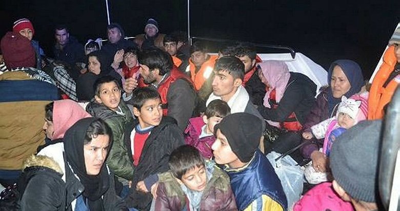 İzmir Dikili’de 47 göçmen ile 1 organizatör yakalandı