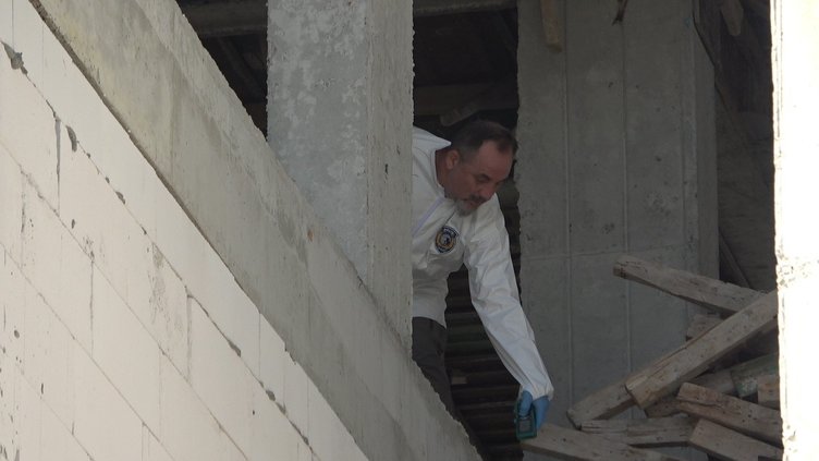 15 yaşındaki genç inşaatta ölü bulundu! Akıllardaki soru: Cinayet mi, intihar mı?