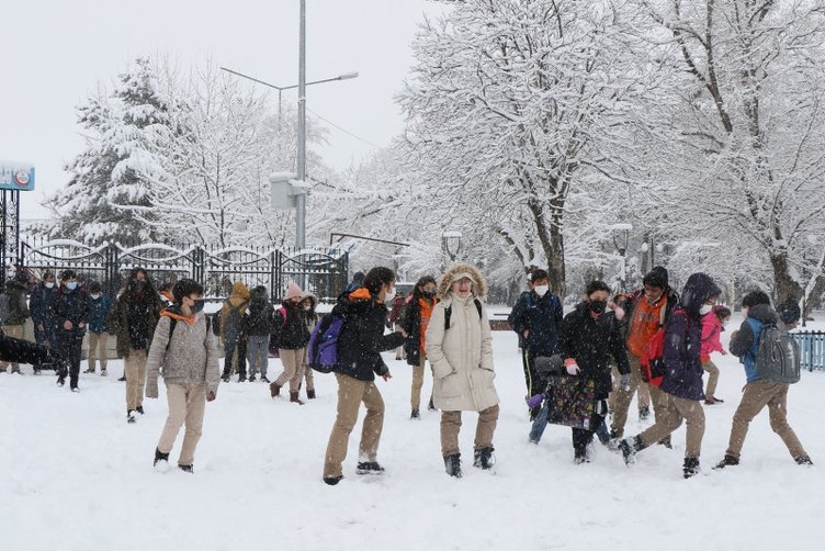 Bugün okullar tatil mi? Hangi illerde okullar tatil edildi? 21 Mart kar tatili olan il ve ilçeler...