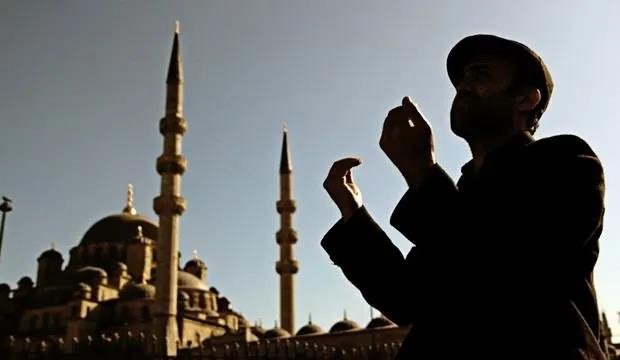 Peygamberimizin Berat gecesi duası! Berat Kandilinde okunacak dualar nelerdir? Hangi dualar okunur?