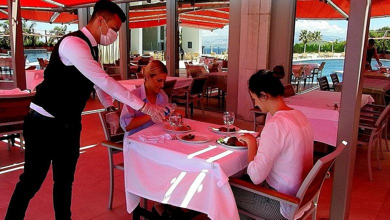 Ünlü tatil merkezi Çeşme'deki oteller sağlıklı tatil için hazır