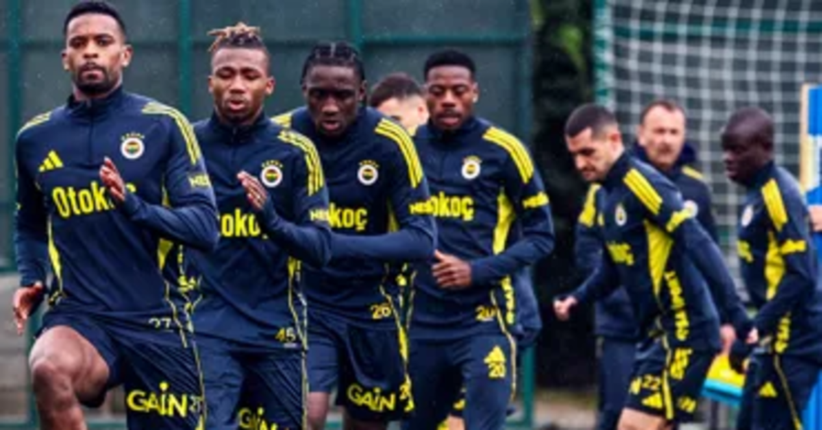 Fenerbahçe'de sürpriz ayrılık! Seçim kararı bekleniyor