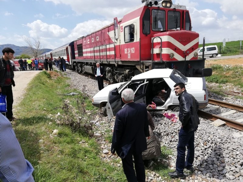 Usak Ta Tren Kazasi 2 Agir Yarali Usak Haberleri