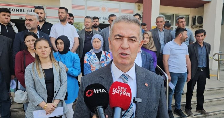 Aydın Buharkent’te seçimi kazanan Başkan Erol mazbatasını aldı