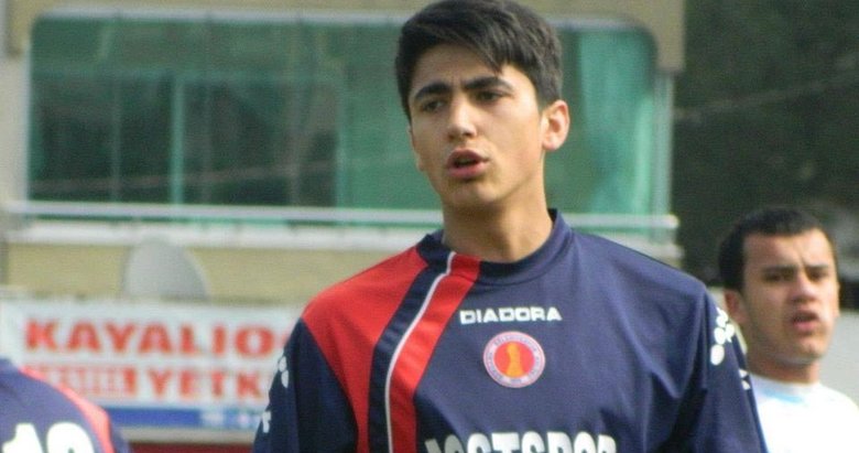 Izmir Bergama Da Cinayete Kurban Giden Okan Kartal Son Yolculuguna Ugurlandi Izmir Haberleri