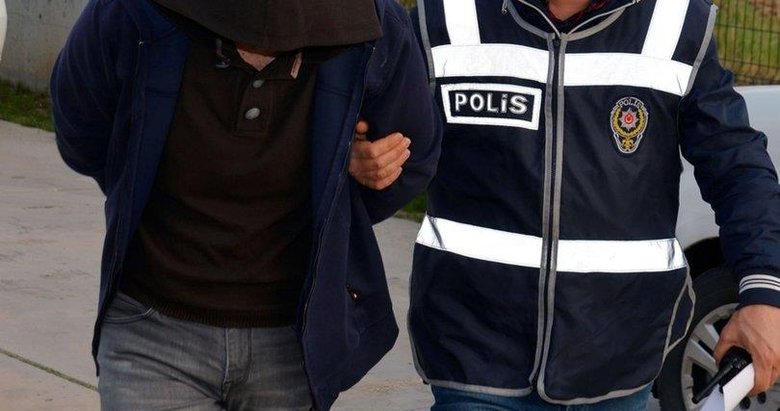 İzmir’de FETÖ operasyonu: 8 gözaltı