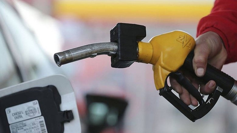 esel-mobil-etkisi-akaryakitta-buyuk-zam-frenlendi-1778097129267.jpeg