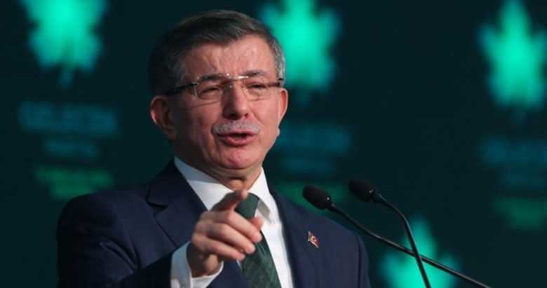 İzmir’den Davutoğlu’na şok: 6 ilçe başkanı istifa etti