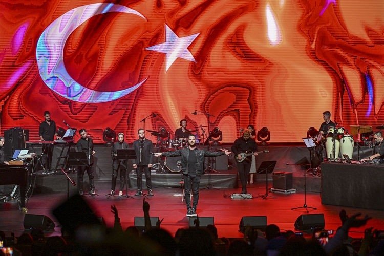 sinan-akcildan-milli-takima-sarki-yayin-tarihi-belli-oldu-1778260692367.jpeg