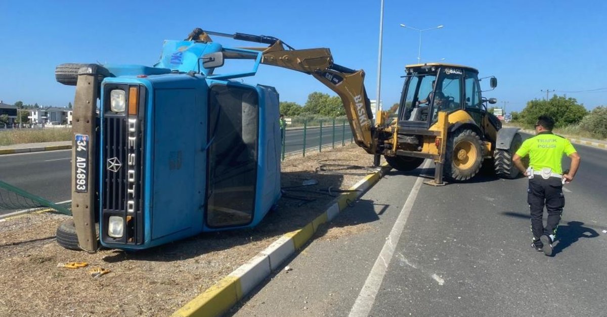 Feci kaza! Devrilen kamyonette 1 kişi öldü, 2 kişi yaralandı