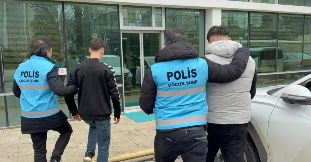 Trabzonspor'un Takım Otobüsüne Taşlı Saldırı: 3 Polis İhmalleri Nedeniyle Görevden Uzaklaştırıldı