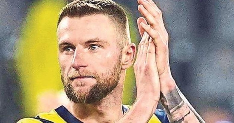Milan Skriniar yine kafaları karıştırdı