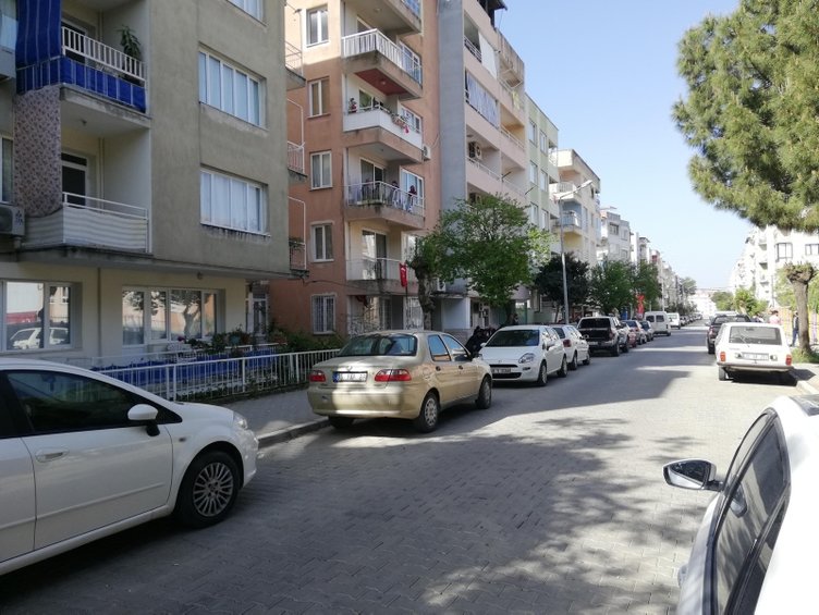 İzmir’de vahşi koca dehşeti! Gece uyurken karısını...