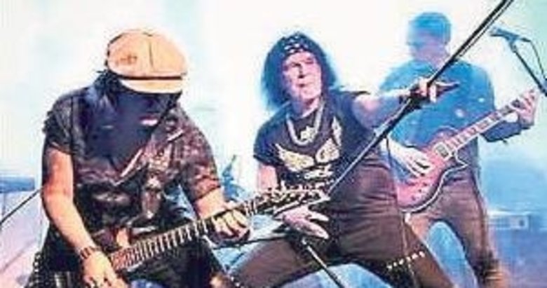 Efsane grup AC/DC 20 Ekim’de geliyor