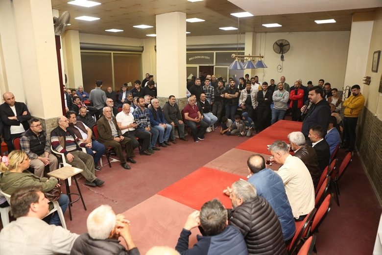 AK Parti’li İnan’dan CHP afişlerine sert eleştiri: İzmir sizden hakkını nasıl alsın?