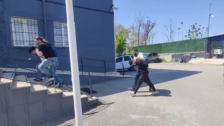 Verilmiş sadakası varmış! Para sayma makinesi hayatını kurtardı