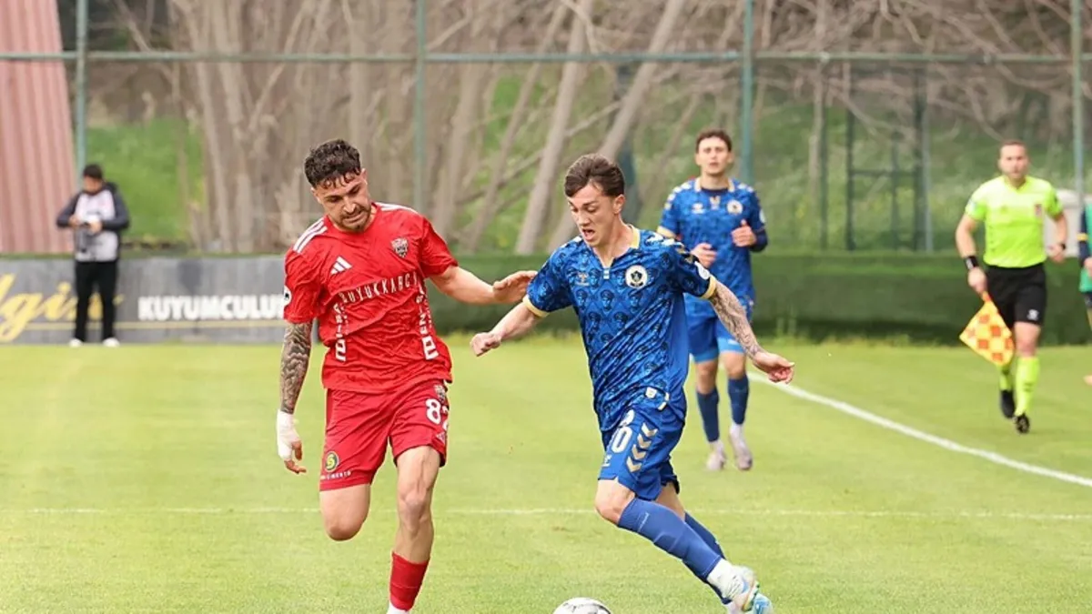 Menemen FK'da ayrılık! Efe Taylan yuvadan uçtu