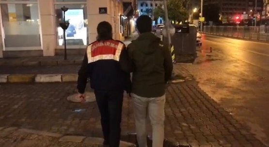 İzmir merkezli 10 ilde FETÖ operasyonu: 23 gözaltı, 5 tutuklama