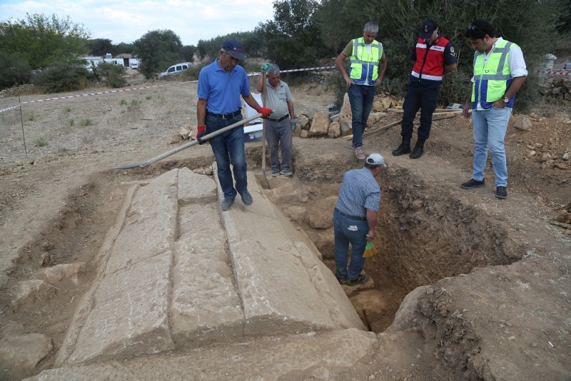 Muğla’da heyecanlandıran keşif! Tarlasını sürdüğü sırada buldu