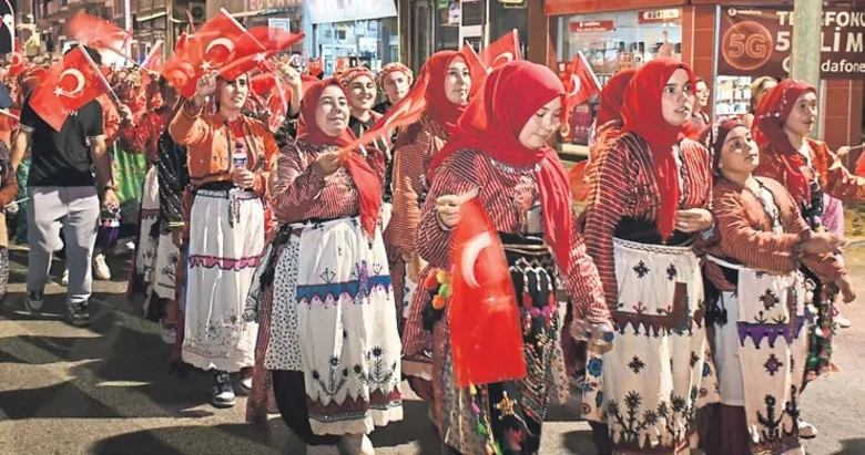 Manisa’nın Demirci ilçesinde kurtuluş festivali coşkusu