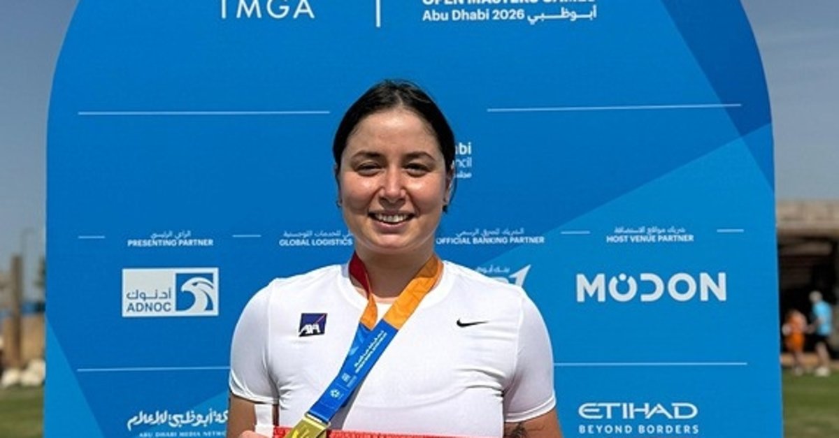 İzmirli sporcumuz gururlandırdı! Dünya Master Oyunları'nda 5 bin metre yüzmede şampiyon oldu