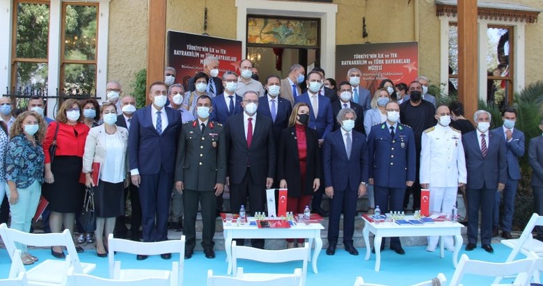 DEÜ Bayrakbilim ve Türk Bayrakları Müzesi kuruluş yıl dönümünü kutladı