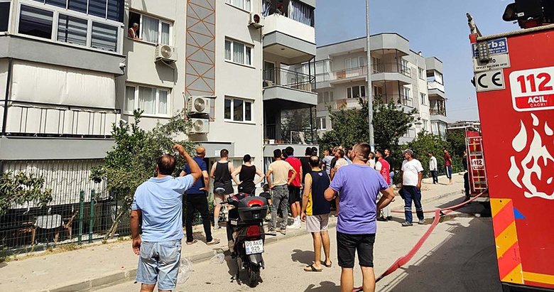 Kuşadası’nda yangın! Mahsur kalanları itfaiye kurtardı
