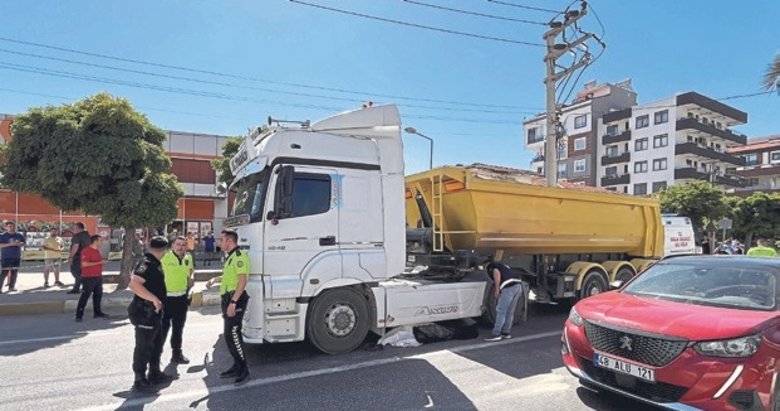 Muğla’da TIR’ın çarptığı yaya hayatını kaybetti