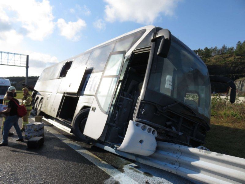 Yavuz Sultan Selim köprüsü girişinde otobüs kazası