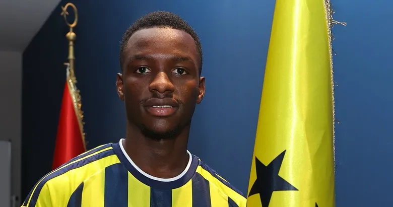 Fenerbahçe genç yetenek Amara Diouf’u kadrosuna kattı
