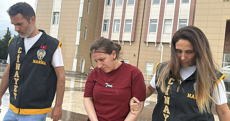 Böyle vicdansızlık görülmedi! Gerçek yıllar sonra ortaya çıktı: İzmir’de yeni doğan bebeğini alıp...