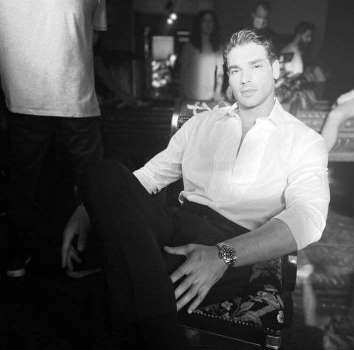 Şükrü Özyıldız’dan sevenlerini üzen haber!