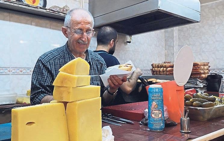 Kemeraltı’nda lezzet turu