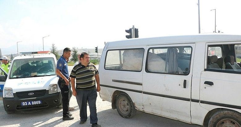 Çalınan minibüsünü arkadaşının dikkati sayesinde buldu