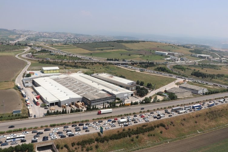 İstanbul-Bursa-İzmir Otoyolu’nda trafik durma noktasına geldi