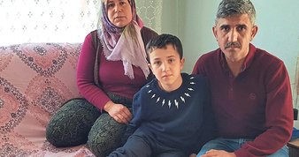 Köpekten kaçarken canından oluyordu! Balıkesir’deki korku dolu anlar kamerada