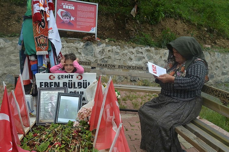 Şehit Eren Bülbül anısına hüzünlü karne