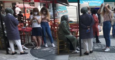 Ege'de korkutan deprem! İzmir dahil pek çok ilde hissedildi... İşte ilk görüntüler