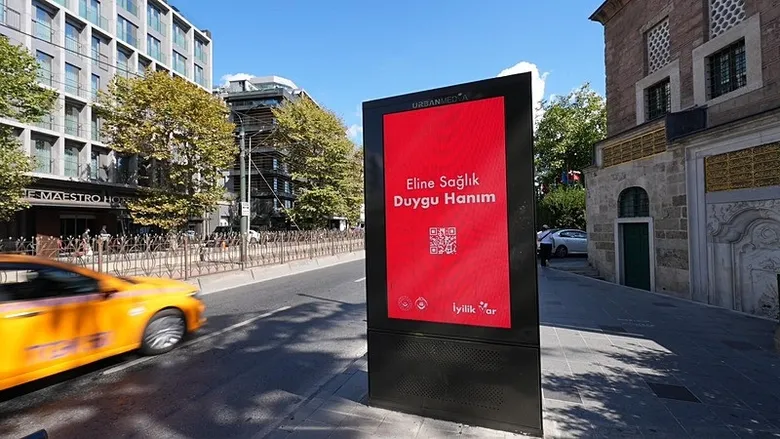 81-ilde-herkes-bu-billboardlari-konusuyor-yolda-aniden-karsiniza-cikarsa-sasirmayin-1788950276780.jpeg