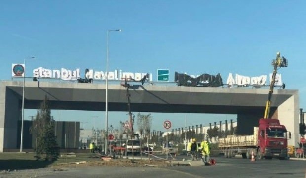 3. Havalimanı'nın tabelası takıldı!