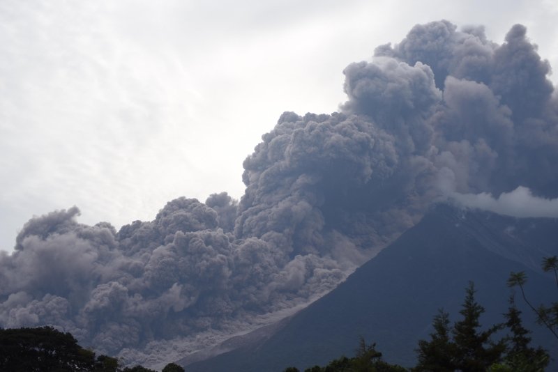Guatemala’da yanardağ patladı: 25 ölü