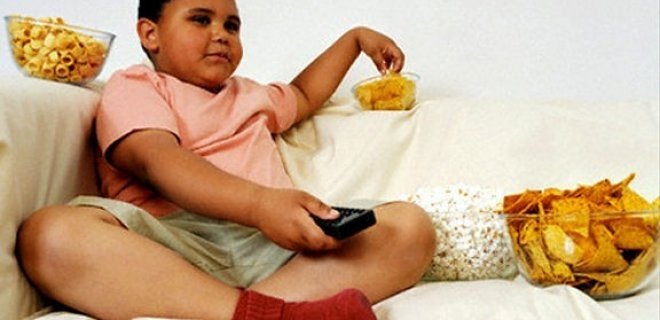 Çocuklarda abur cubur tüketimi büyük tehlike