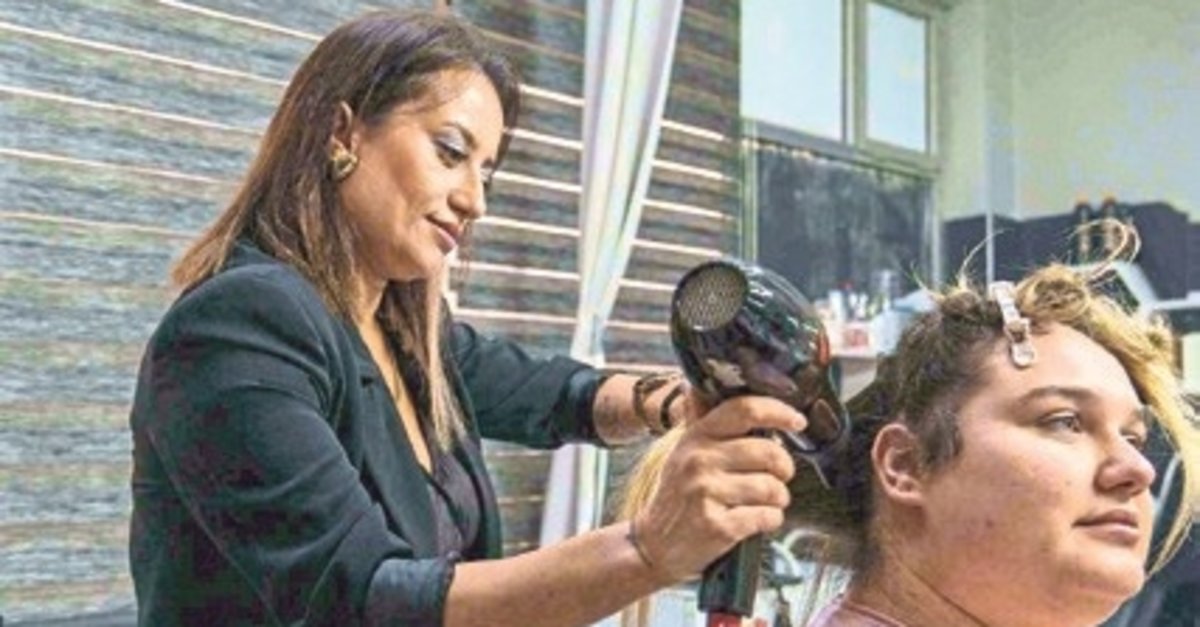 İzmir'de hayal ettiği mesleği yapıyor