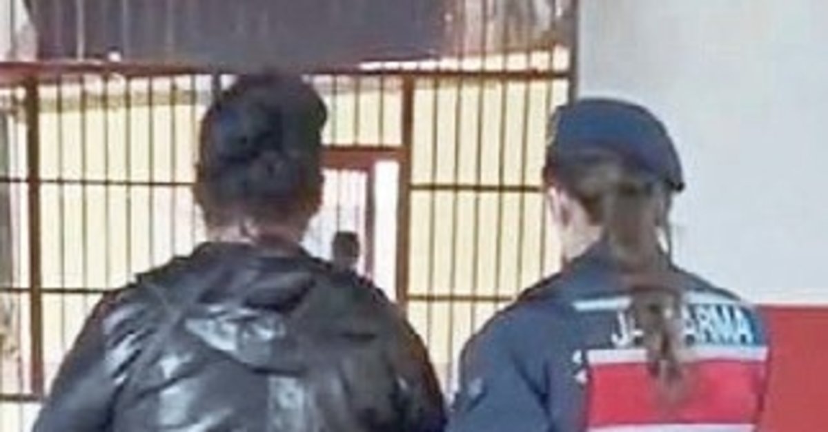 Sahte çekle dolandıran kadın tutuklandı