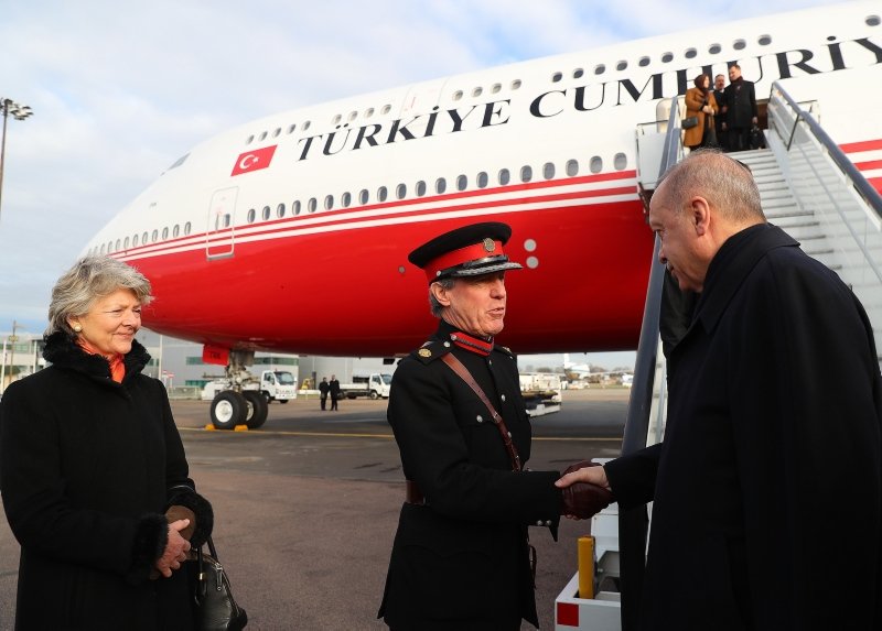 Başkan Erdoğan NATO Zirvesi için gittiği Londra’da böyle karşılandı