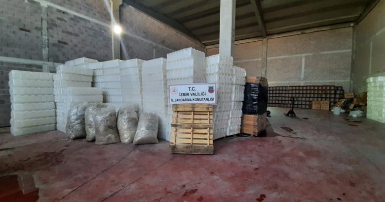 İzmir’de sahte içki tacirlerine darbe: 25 ton sahte/kaçak alkol ele geçirildi